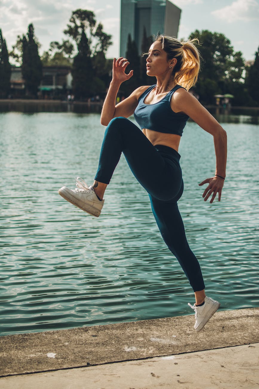 7 Things People Who Stay Effortlessly Fit Never&nbsp;Do